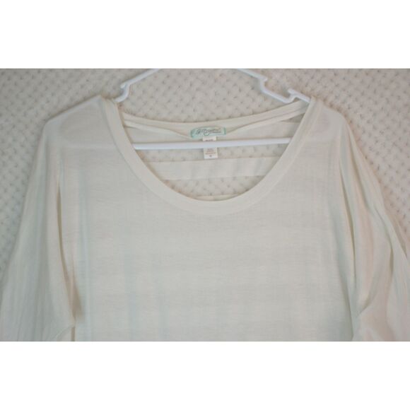 Six Degrees of Separation Women's Medium White Sheer Back Hi Low Top - Picture 2 of 11